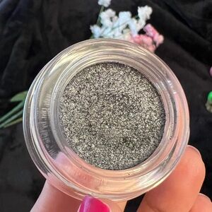 Tarte steel the show Glitter  Eyeshadow - Silver black Shimmer